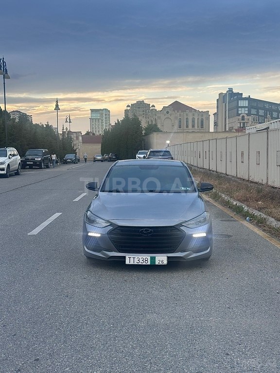 Hyundai Elantra