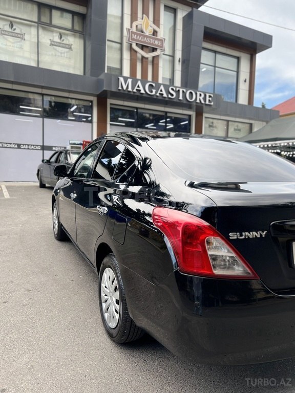 Nissan Sunny