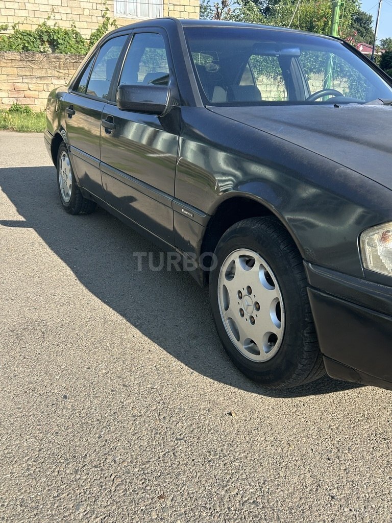 Mercedes C 180