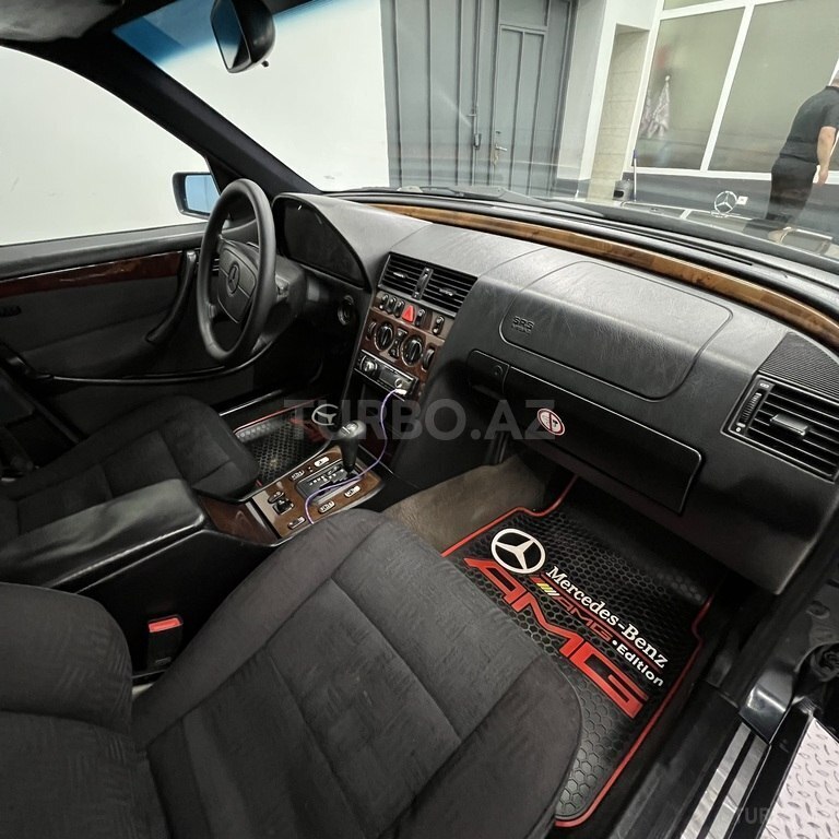 Mercedes C 220