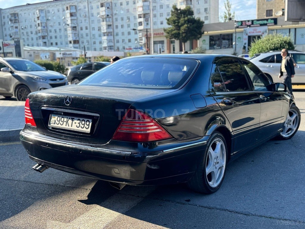 Mercedes S 320