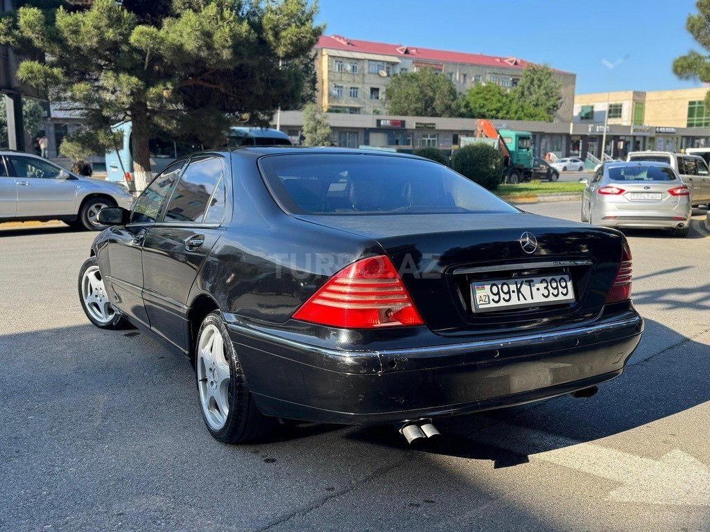 Mercedes S 320