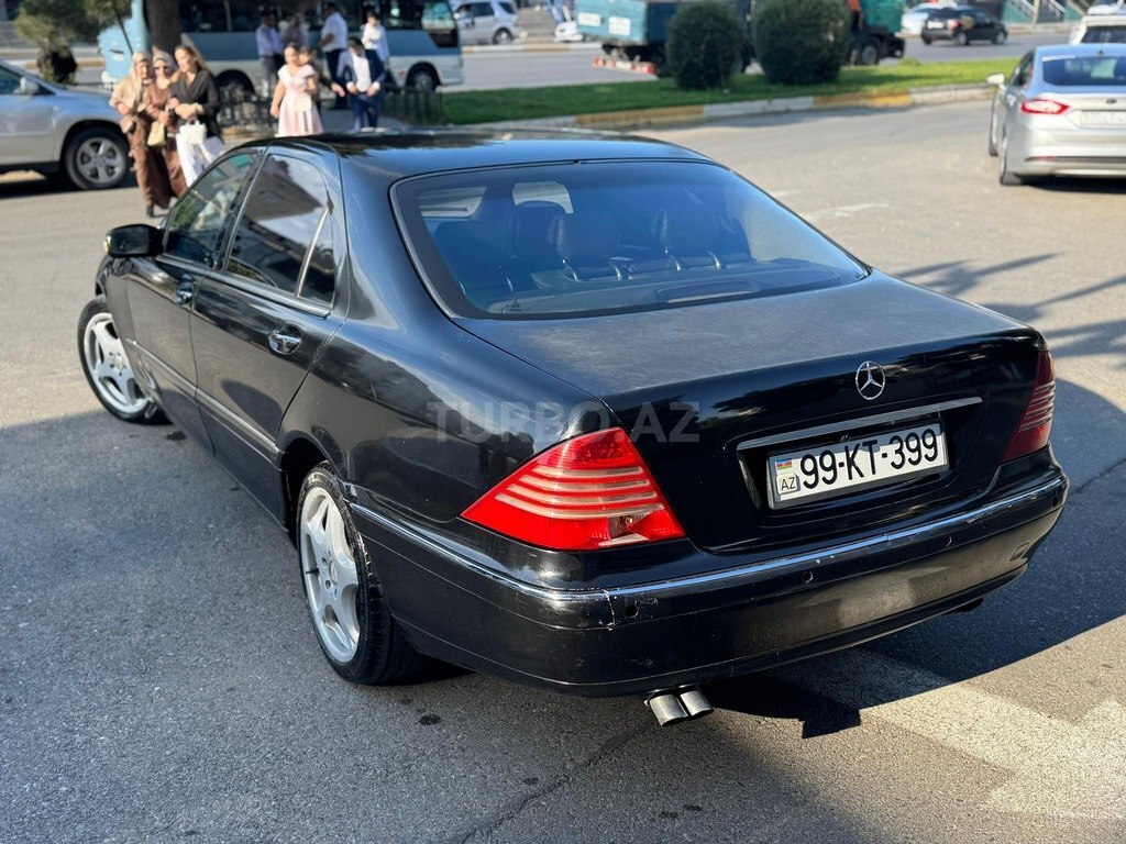 Mercedes S 320