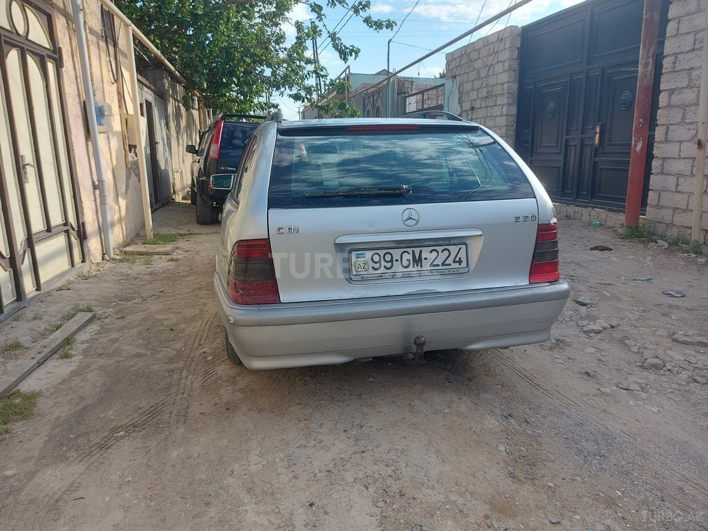 Mercedes C 220
