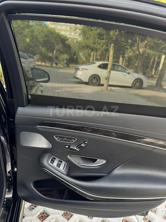 Mercedes S 500