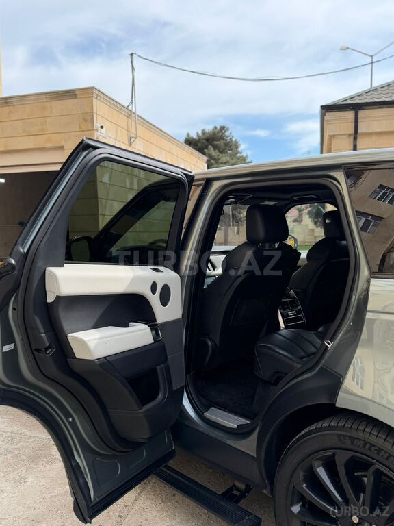 Land Rover RR Sport
