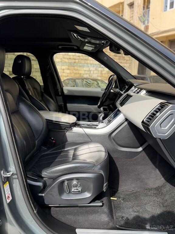 Land Rover RR Sport