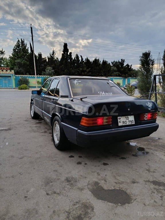 Mercedes 190