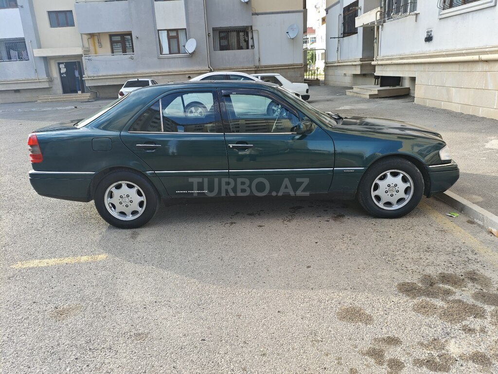 Mercedes C 180