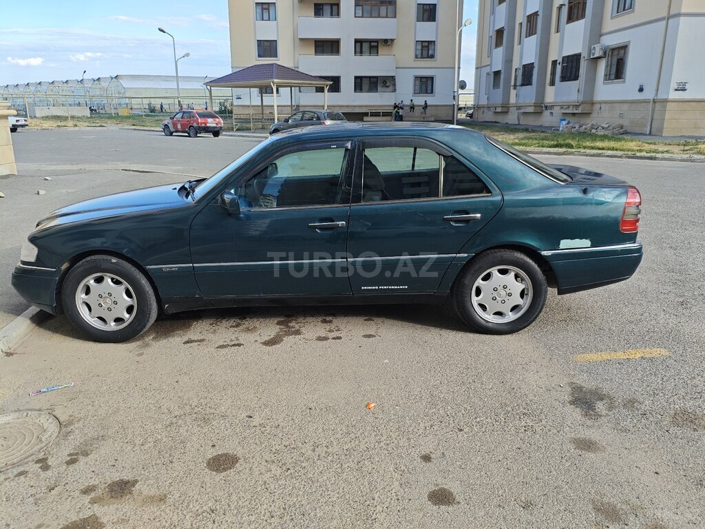 Mercedes C 180