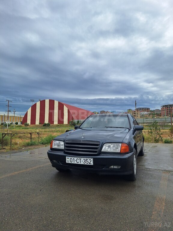 Mercedes C 180