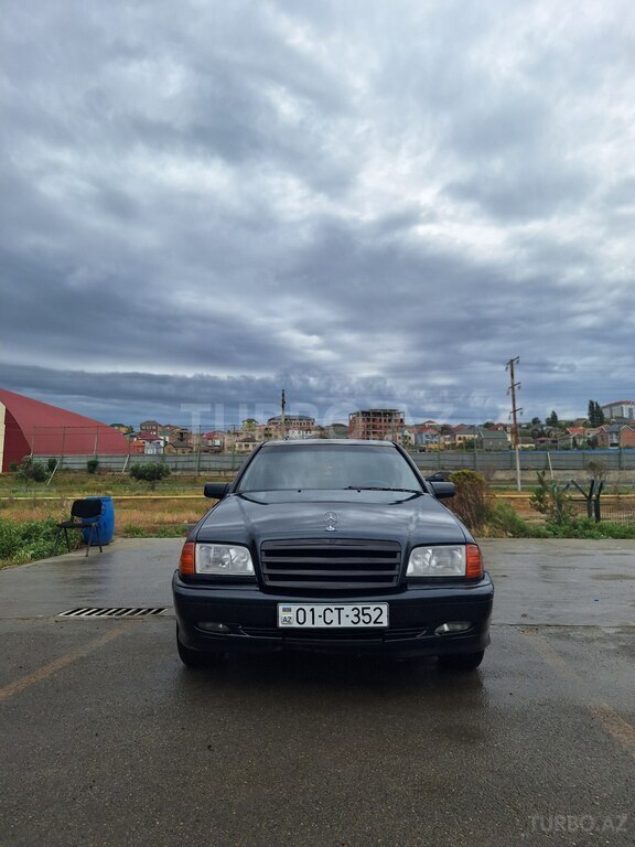 Mercedes C 180