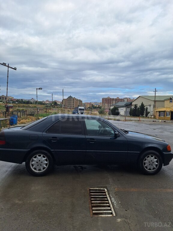Mercedes C 180
