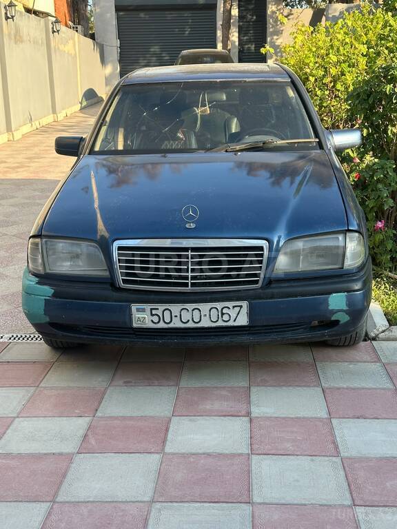Mercedes C 180