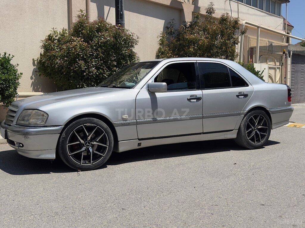 Mercedes C 220