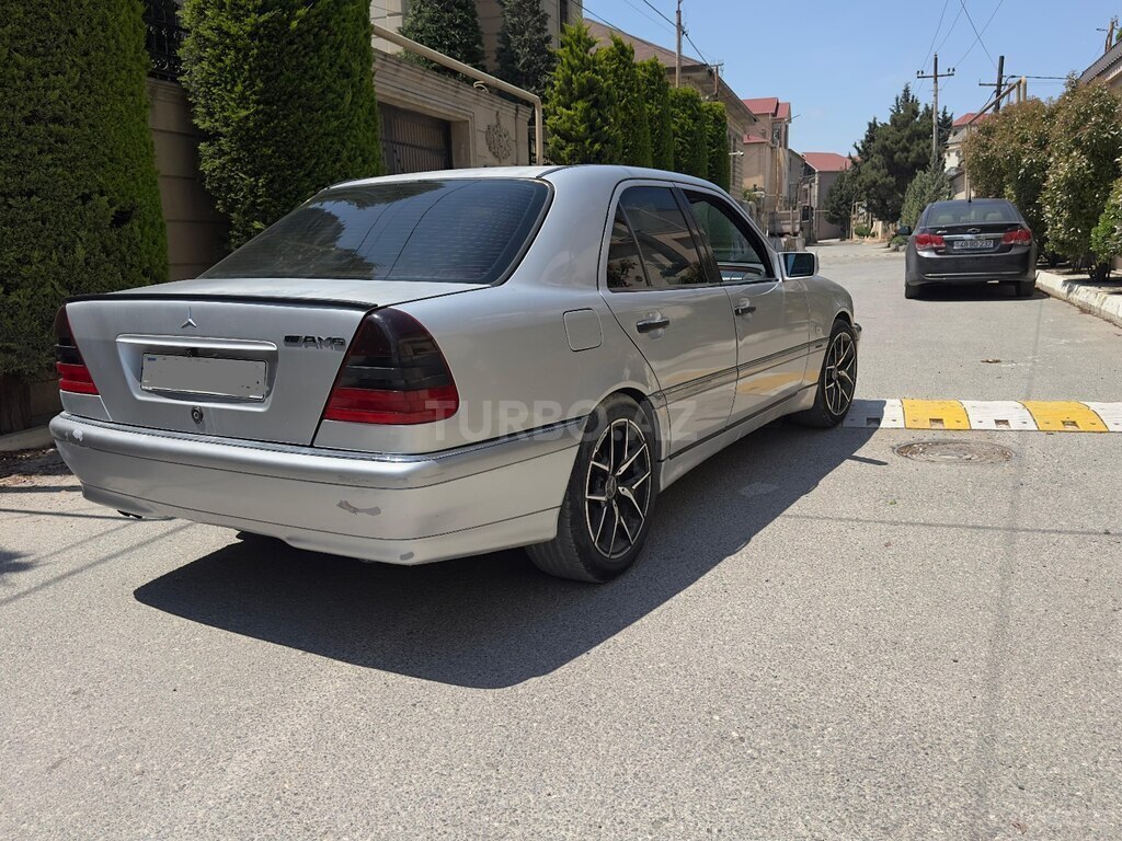 Mercedes C 220