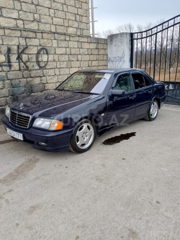Mercedes C 200