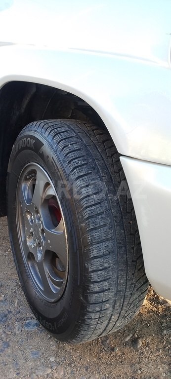 Mitsubishi Pajero io