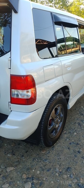 Mitsubishi Pajero io