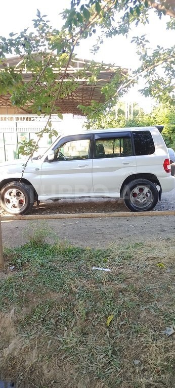 Mitsubishi Pajero io