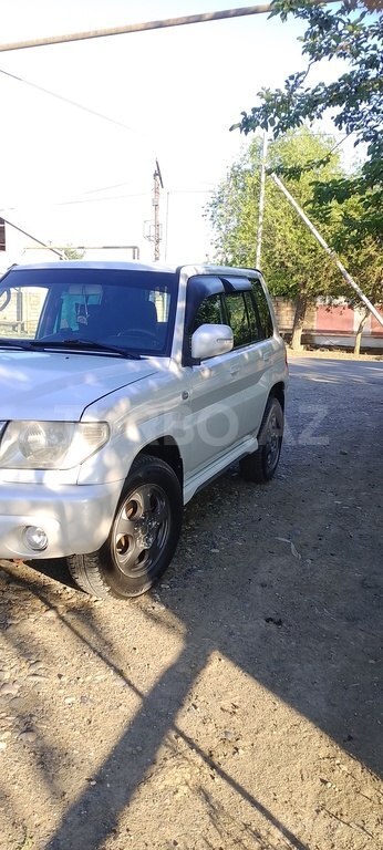 Mitsubishi Pajero io