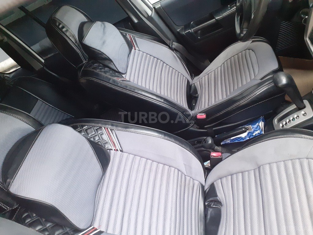 Mitsubishi Pajero io