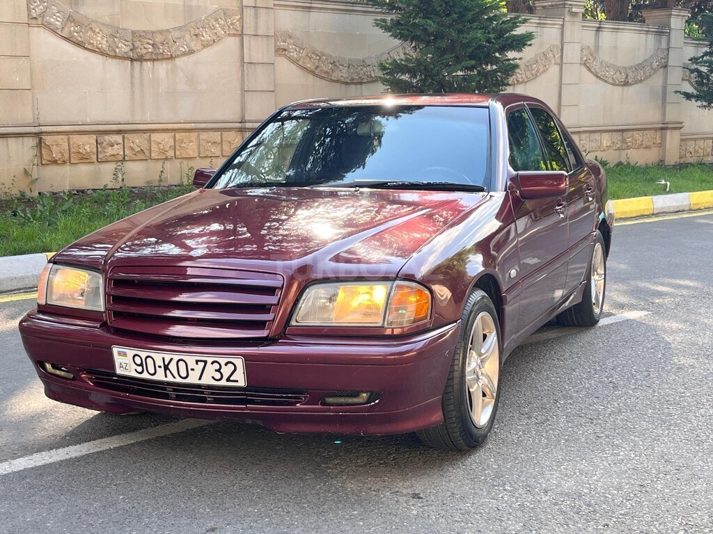Mercedes C 180