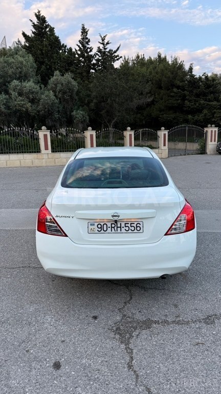 Nissan Sunny