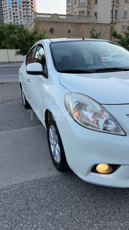 Nissan Sunny