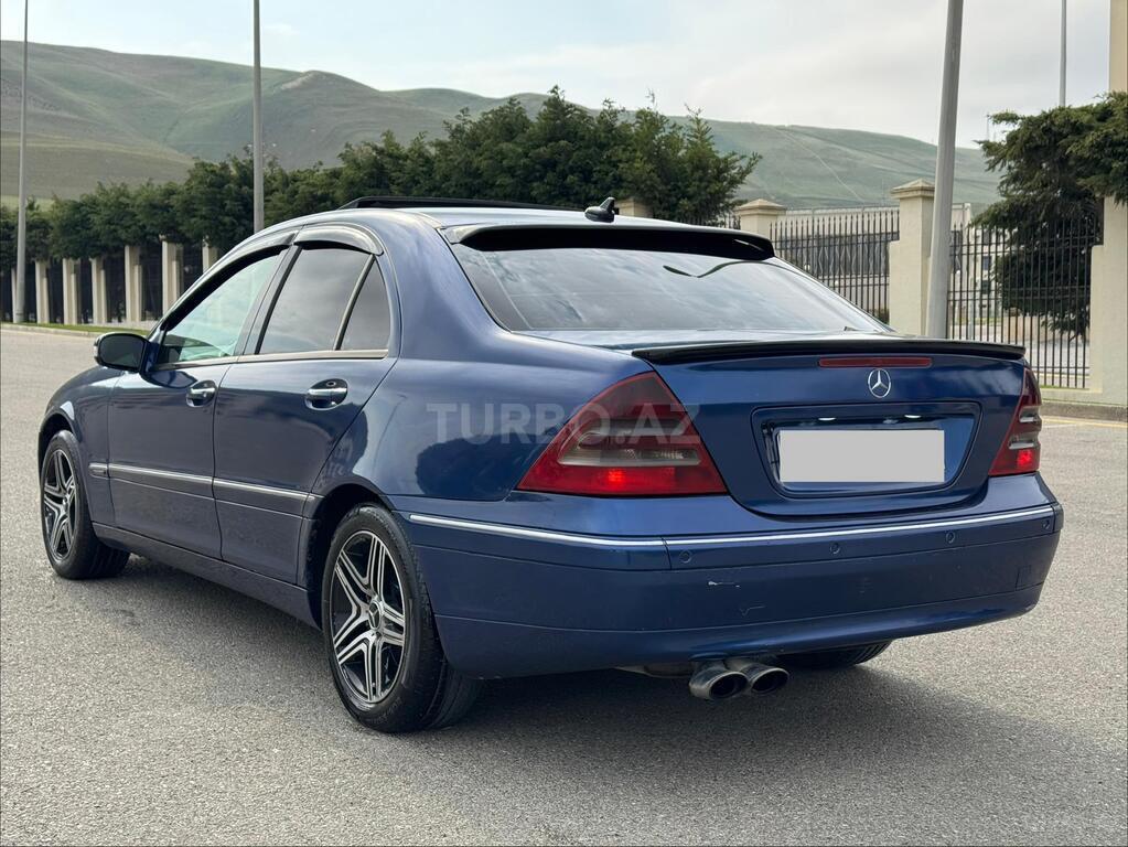 Mercedes C 200