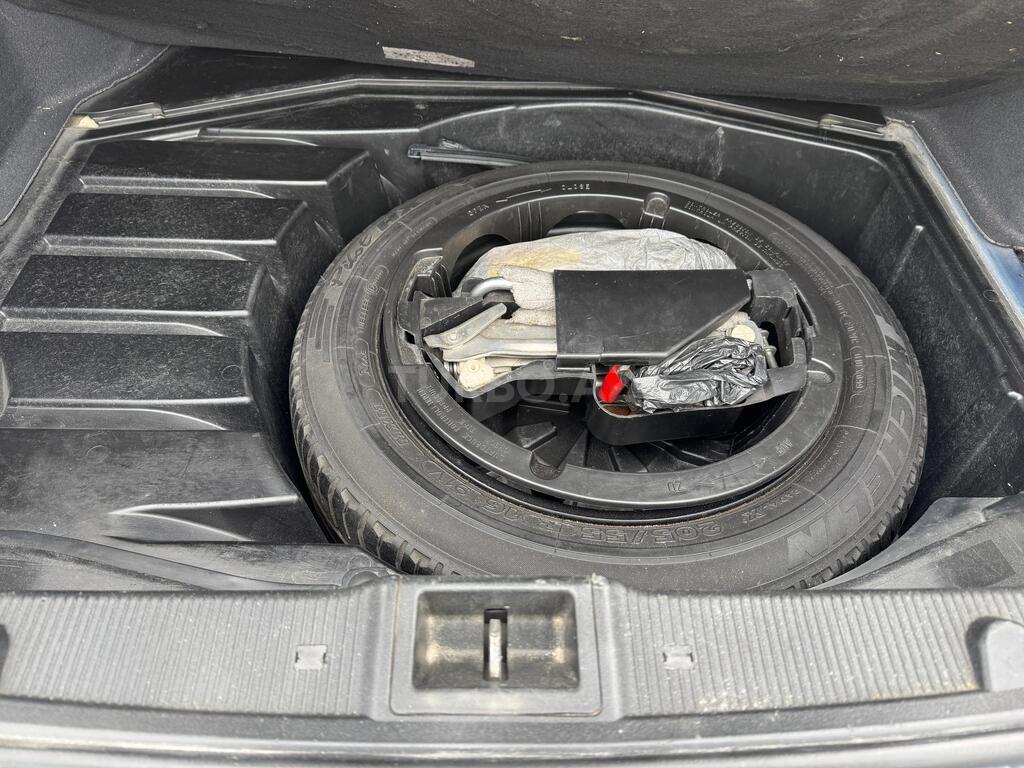 Mercedes C 200