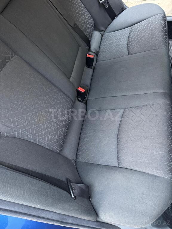 Mercedes C 200