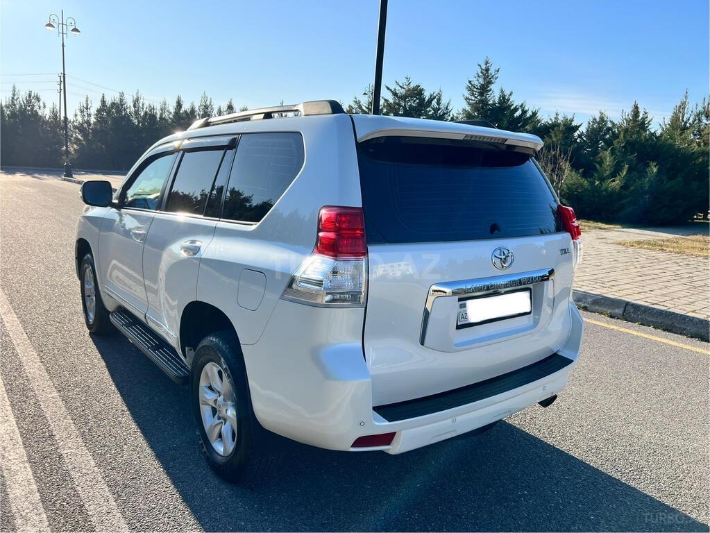Toyota Land Cruiser Prado