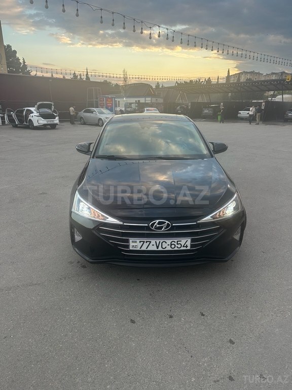 Hyundai Elantra
