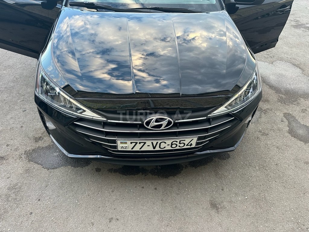 Hyundai Elantra