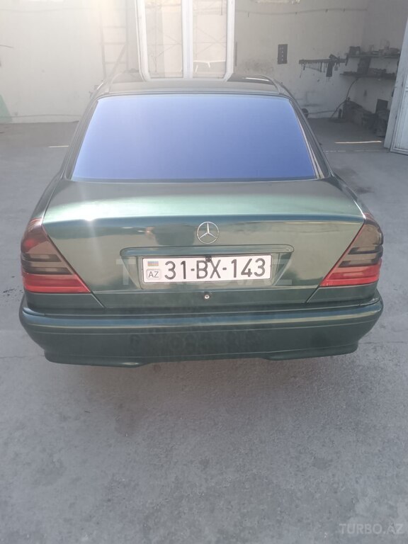 Mercedes C 180