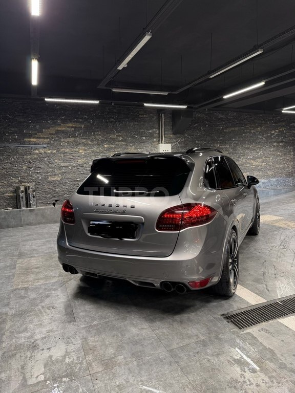 Porsche Cayenne Turbo S