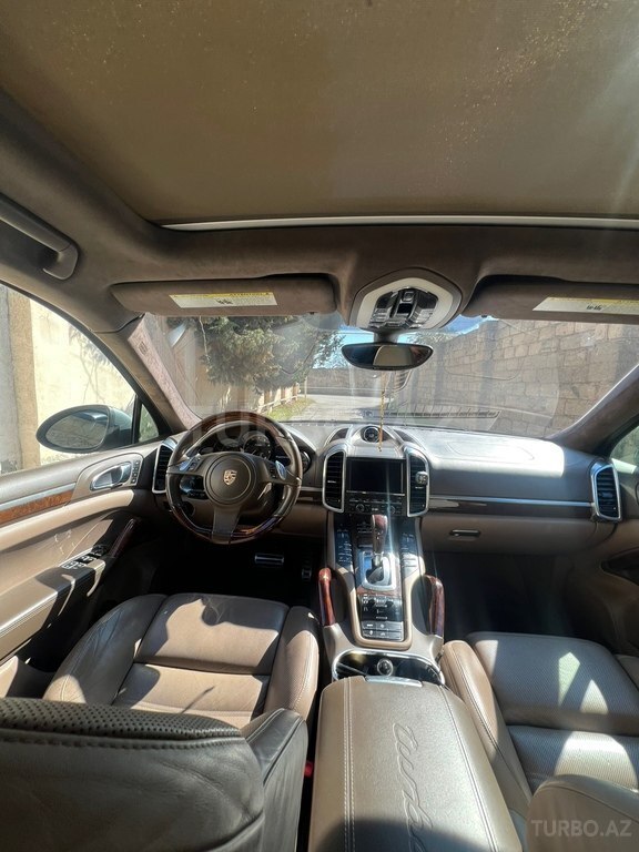 Porsche Cayenne Turbo S