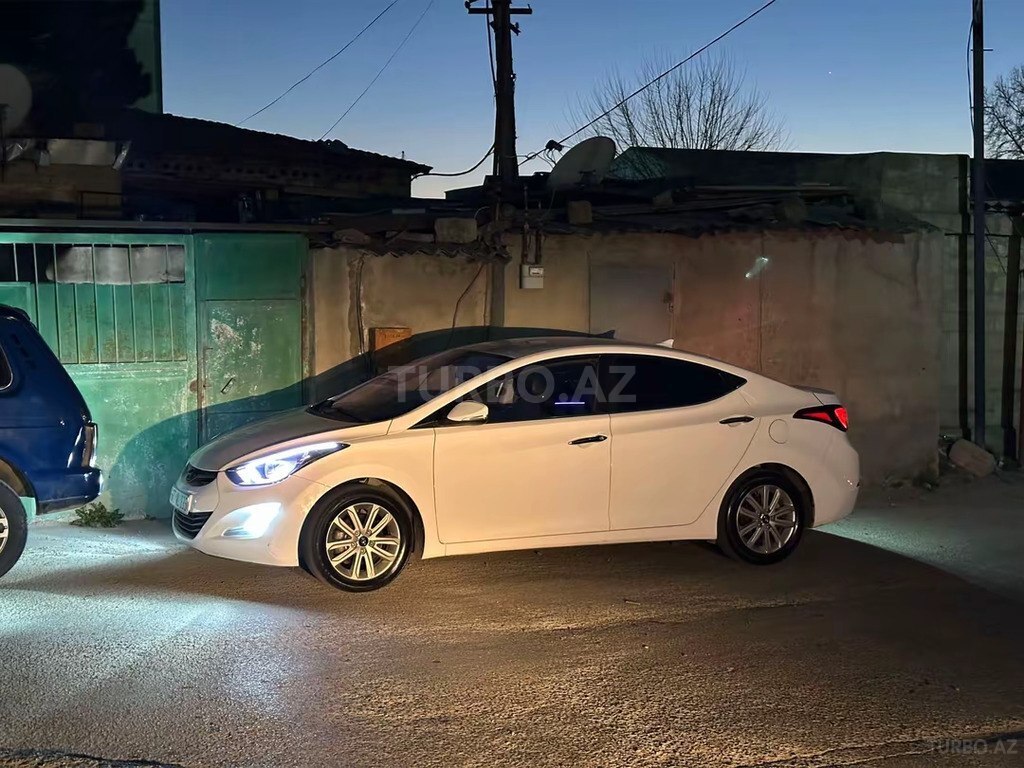 Hyundai Elantra