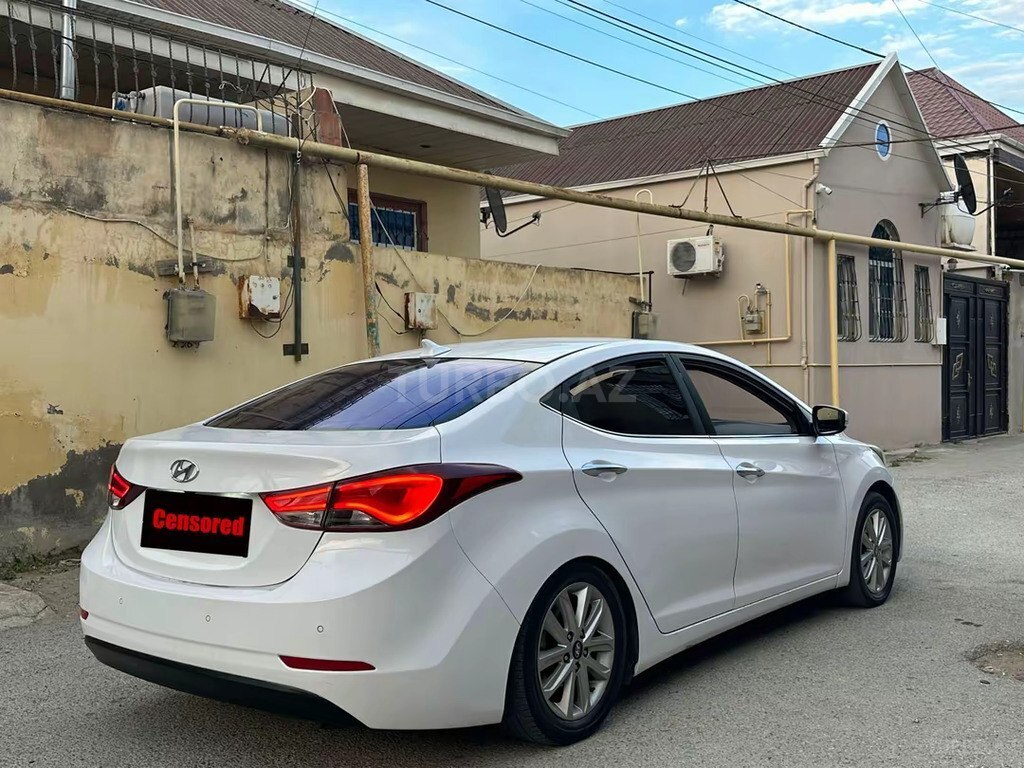 Hyundai Elantra