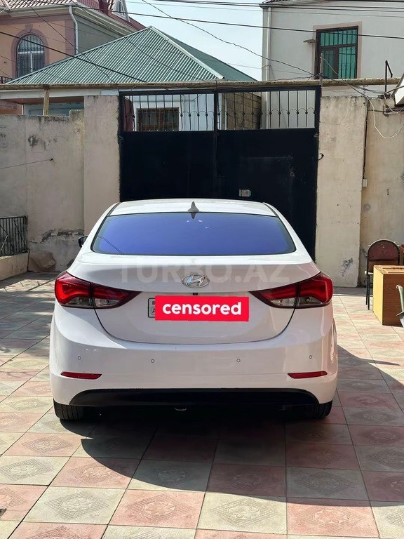 Hyundai Elantra