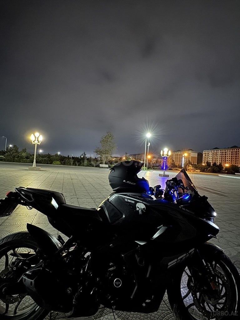 Bajaj Pulsar RS 200