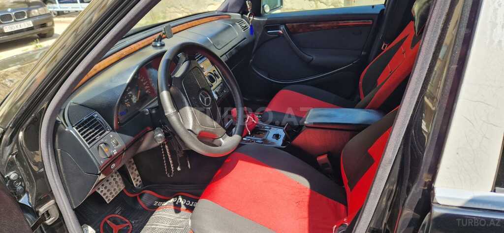 Mercedes C 180