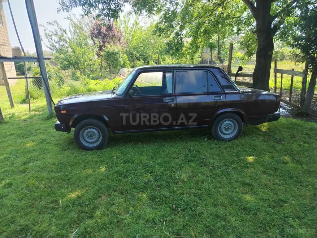 LADA (VAZ) 2107