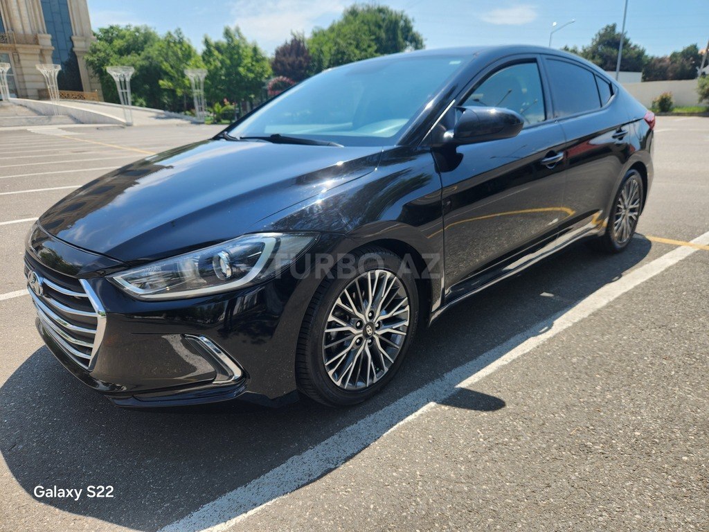 Hyundai Elantra