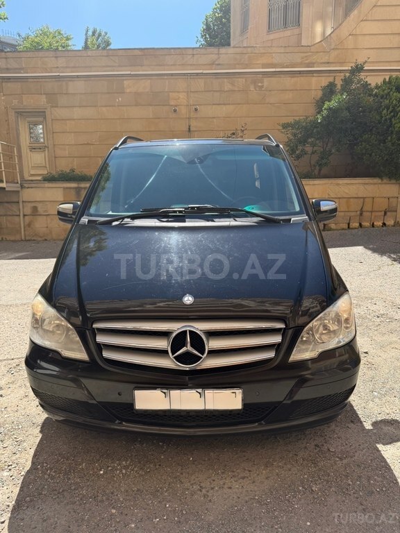 Mercedes Viano