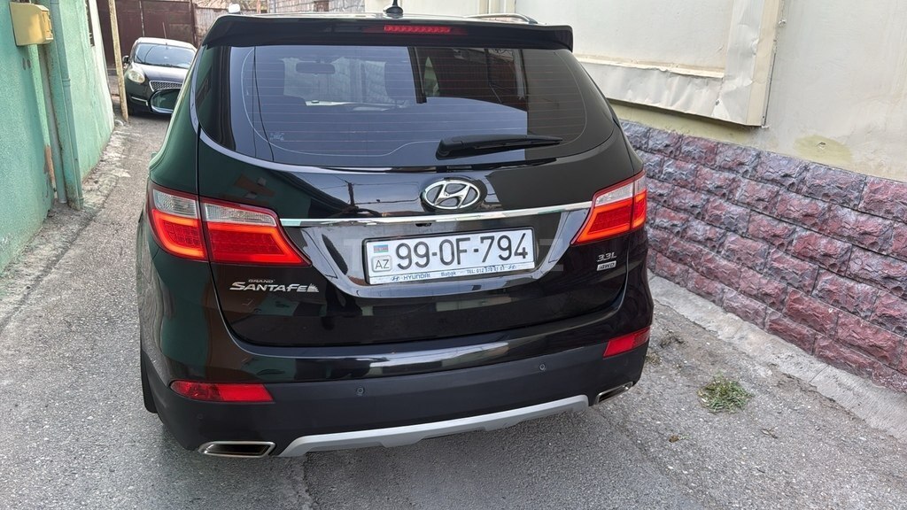 Hyundai Grand Santa Fe