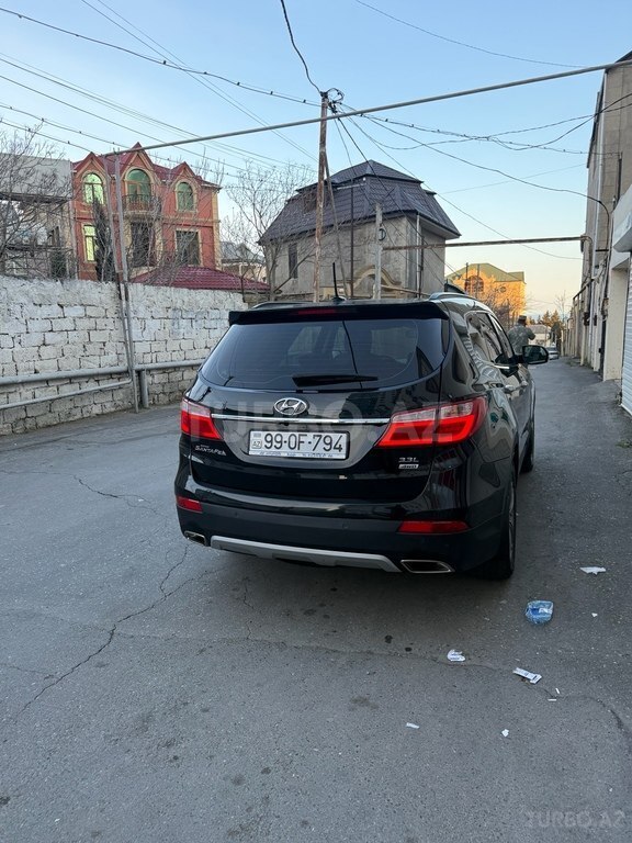 Hyundai Grand Santa Fe