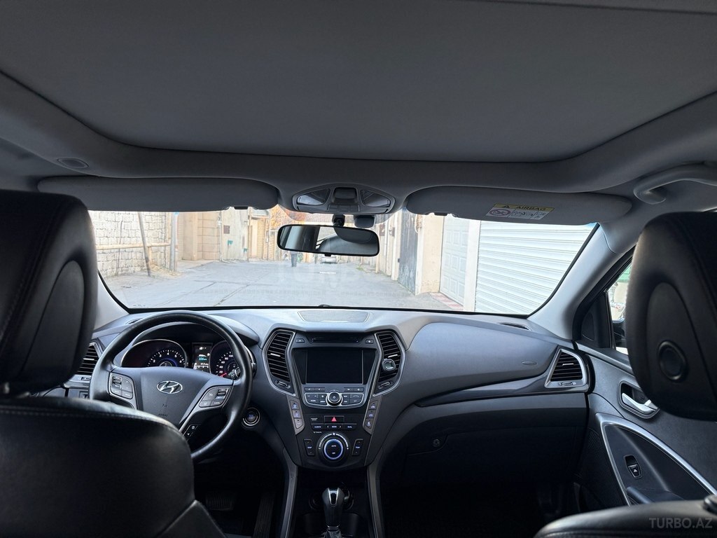 Hyundai Grand Santa Fe