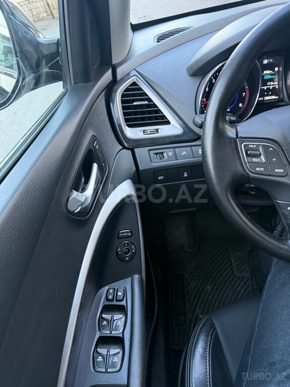 Hyundai Grand Santa Fe